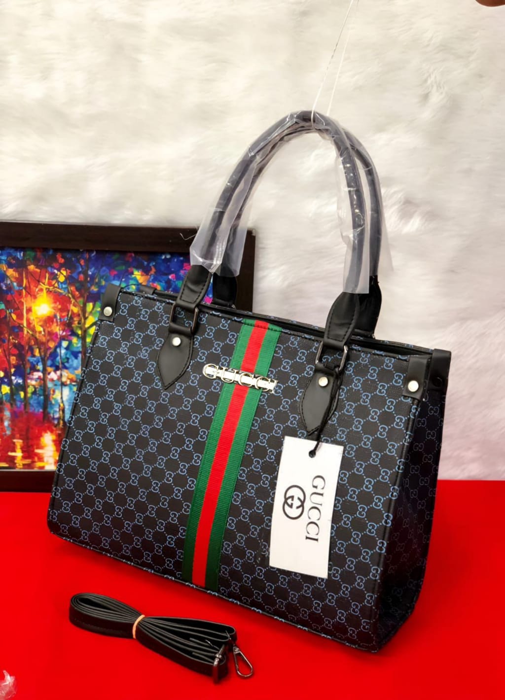 Gucci Lady Web GG Signature Authentic Black Leather Red Strap Italy New Bag  : Amazon.in: शूज़ और हैंडबैग्स