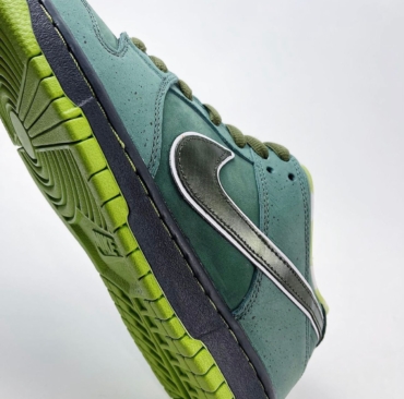 Nike SA dunk green lobster For Man With Green Colour