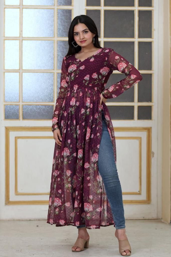 Long Open Front & Side Slits/Cuts Kurti Designs 2020. View more @  https://aapkabazar.in/category/women/kurtis Most beautiful side cut  kurta... | By Latest Fashion IndiaFacebook