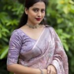 Dusty Pink Silver Linen Italian Embroidary Saree Perfectly Matched Silk Embroidary Blouse For Womens