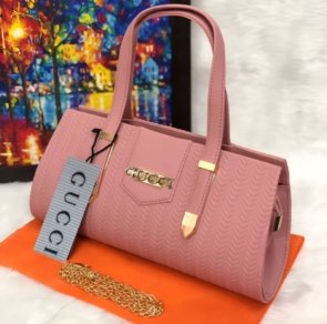 Gucci HQ Leather With Chain You Can Carry On Your Shoulder For Ladies Clutch Sling Bag