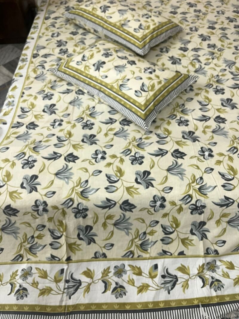 Gulabari Collection King Size Bedsheet With 2 Pillow Covers