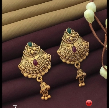 New Design Golden Earrings for Women Fancy. Safety information Keep away from sweat, water or liquid perfume. Never store in velvet wrap. BOOK NOW!