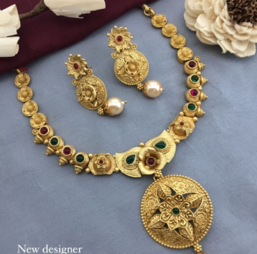 Gold Plated Unique Graceful Jewellery Set for Women and girls