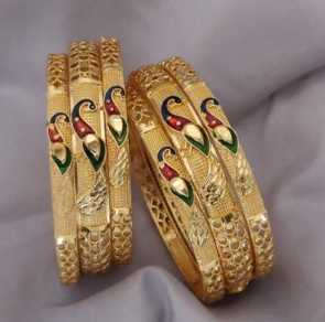 New Unique Trending Gold plated Antique bangles Kangan Metal: Alloy Plating: Gold Plated, Country of Origin India Style Latest Trend, Hip Hop, For Women