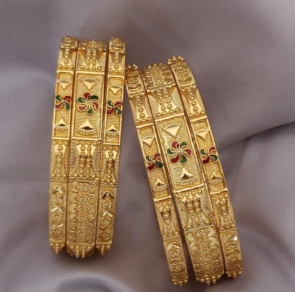 Unique Trending Gold plated Antique bangles Kangan For Women & Girls Plating: Gold Plated, Country of Origin India Style Latest Trend, Hip Hop, For Women