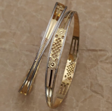Latest Beautiful Golden Plated Bangles For Women And Girls Base Metal: Brass Plating Country of Origin India Any Occasion