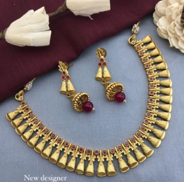 New High Gold Plated Unique Graceful Jewellery Set for Women and girls