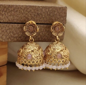 New Trending Beautiful and Stylish Daily Wear Gold Earrings For Girls & Women