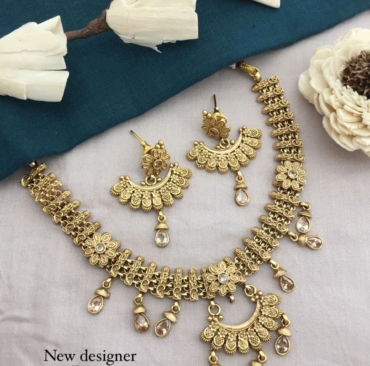 High Gold Plated Unique Graceful Jewellery Set for Women and girls