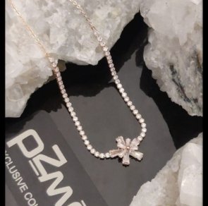 Latest Trendy Look Twinkling Elegant Necklace For Girls & Women