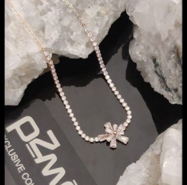 Latest Trendy Look Twinkling Elegant Necklace For Girls & Women