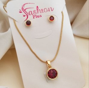 Trendy Look Twinkling Elegant Pendant Set with Chain For Girls & Women