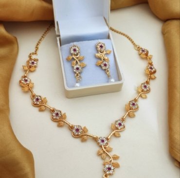 Cheap Gold Plated Necklace Set With American Diamond