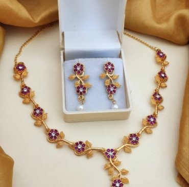 Trending Gold Plated Necklace Set With American Diamond