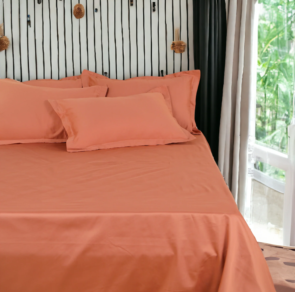 CLASSIC ITALIAN COPPER RED SOLID BEDDING