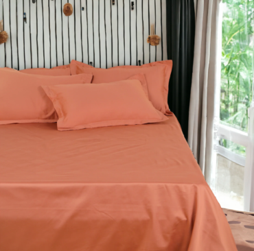 CLASSIC ITALIAN COPPER RED SOLID BEDDING